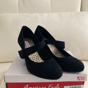 Black Mary Jane Pump